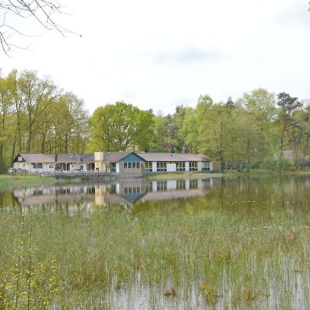 Detached Bungalow With Lovely Covered Terrace In A Nature Rich Holiday Park Stramproy Exterior photo