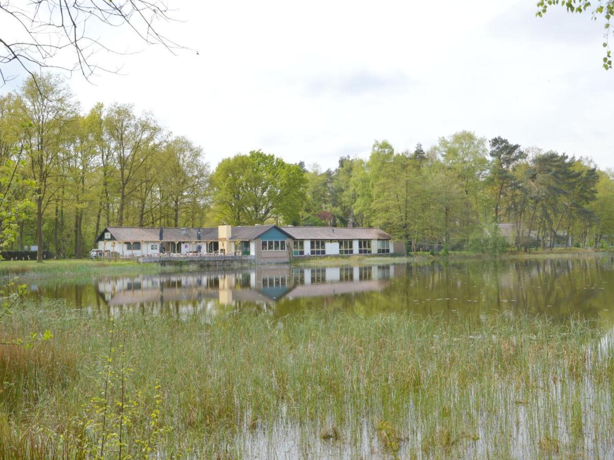Detached Bungalow With Lovely Covered Terrace In A Nature Rich Holiday Park Stramproy Exterior photo