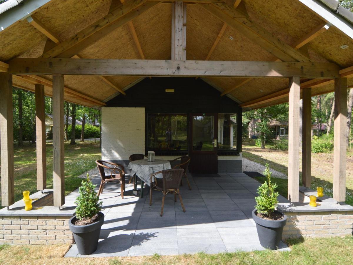 Detached Bungalow With Lovely Covered Terrace In A Nature Rich Holiday Park Stramproy Exterior photo